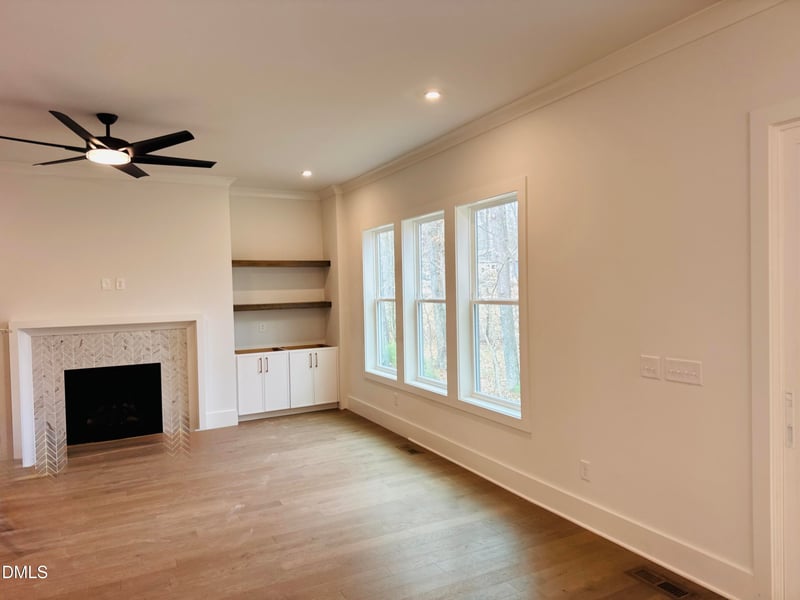 2710 Pathway Dr, Chapel Hill, NC 27516