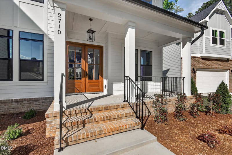 2710 Pathway Dr, Chapel Hill, NC 27516