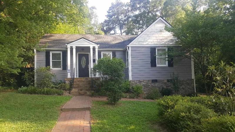 2711 Ashland St, Raleigh, NC 27608