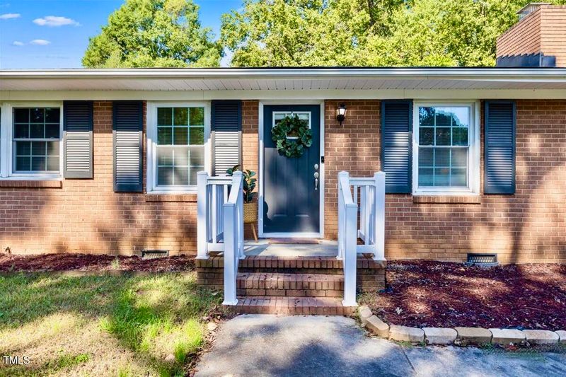 2711 Blanche Dr, Burlington, NC 27215