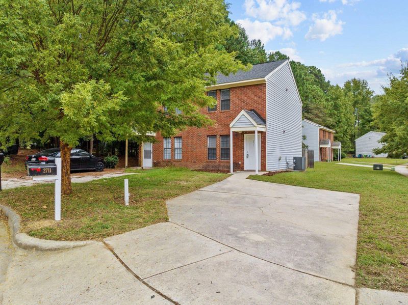 2711 Foxtail Ct, Raleigh, NC 27610