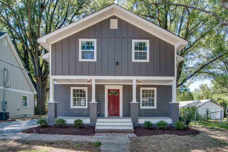 2712 Ashe St, Durham, NC 27703