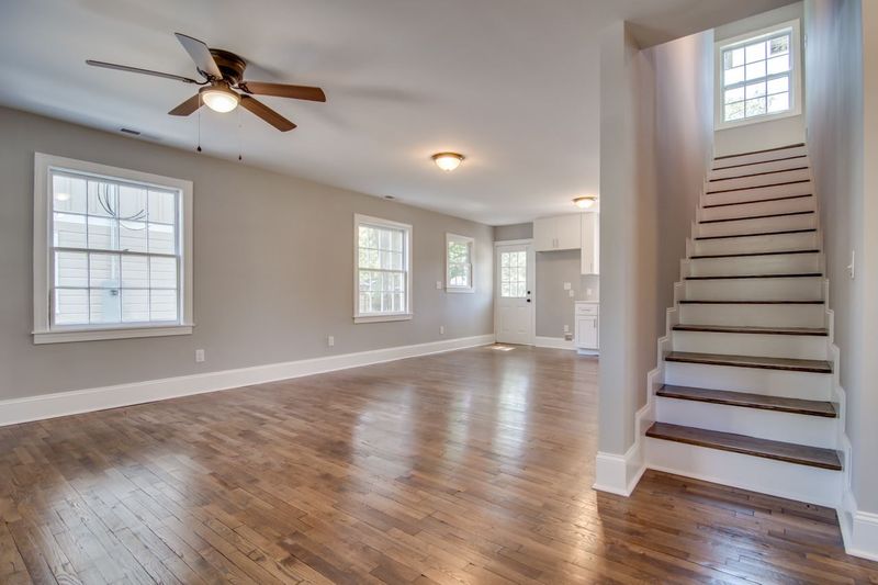 2712 Ashe St, Durham, NC 27703