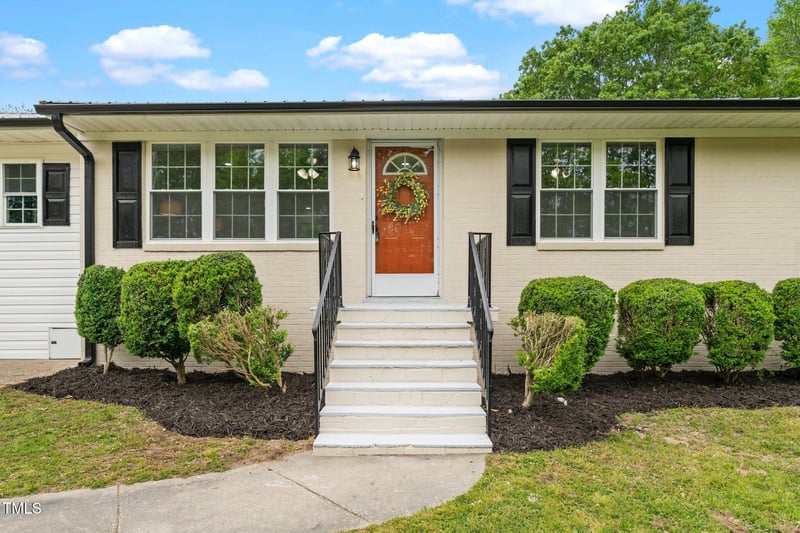 2712 Cameron Dr, Sanford, NC 27332