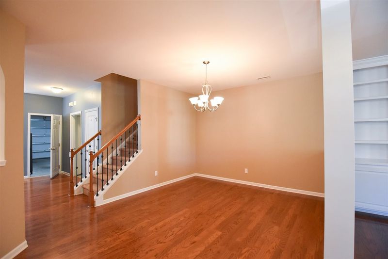 2712 Cloud Mist Cir, Raleigh, NC 27614