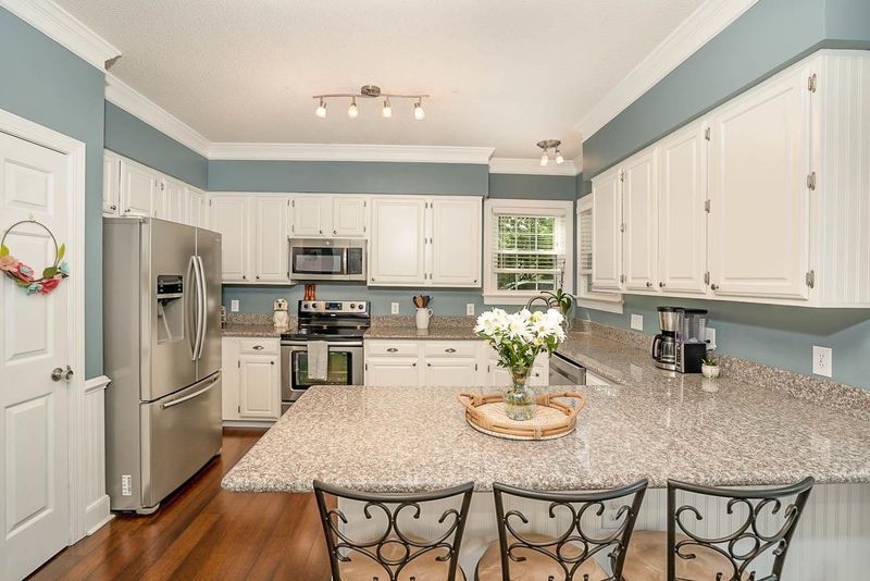 2712 Hiking Trl, Raleigh, NC 27615
