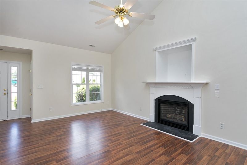 2712 Hope Diamond Ct, Raleigh, NC 27610