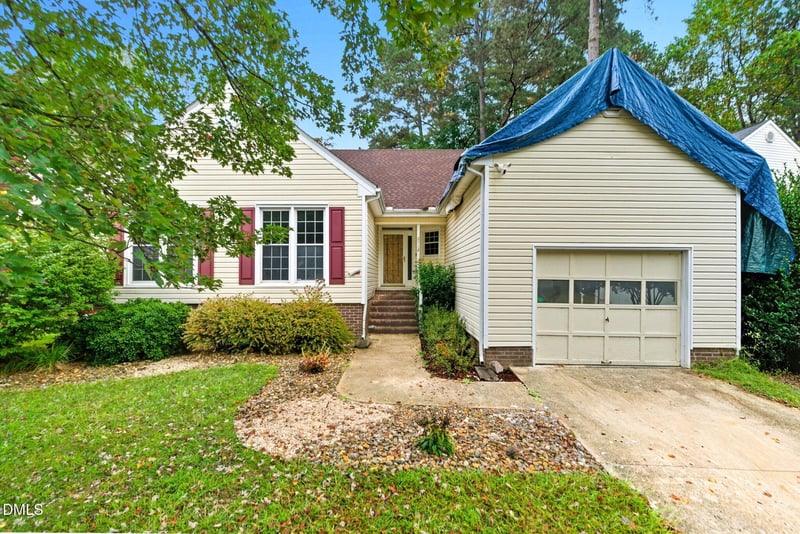 2712 Kempsford Pl, Raleigh, NC 27604