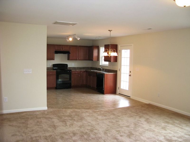 2712 Maybrook Crossing Dr, Raleigh, NC 27610