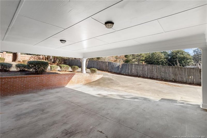 2712 Morganton Rd, Fayetteville, NC 28303