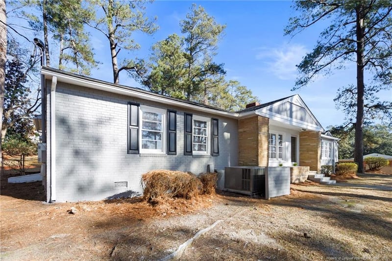 2712 Morganton Rd, Fayetteville, NC 28303