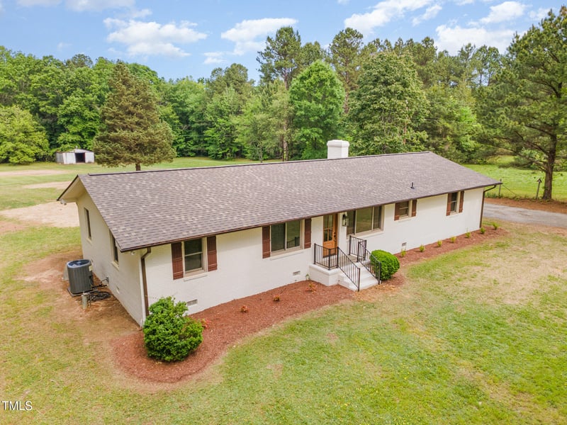 2712 Nc 57 , Hillsborough, NC 27278