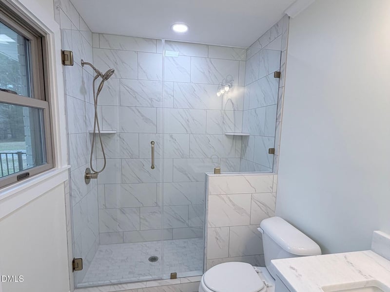 2712 Nc 57 , Hillsborough, NC 27278