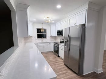 2712 Nc 57 , Hillsborough, NC 27278