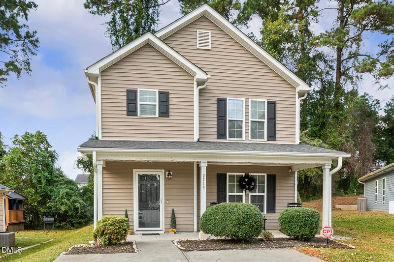 2712 Patbrook Ln, Raleigh, NC 27610
