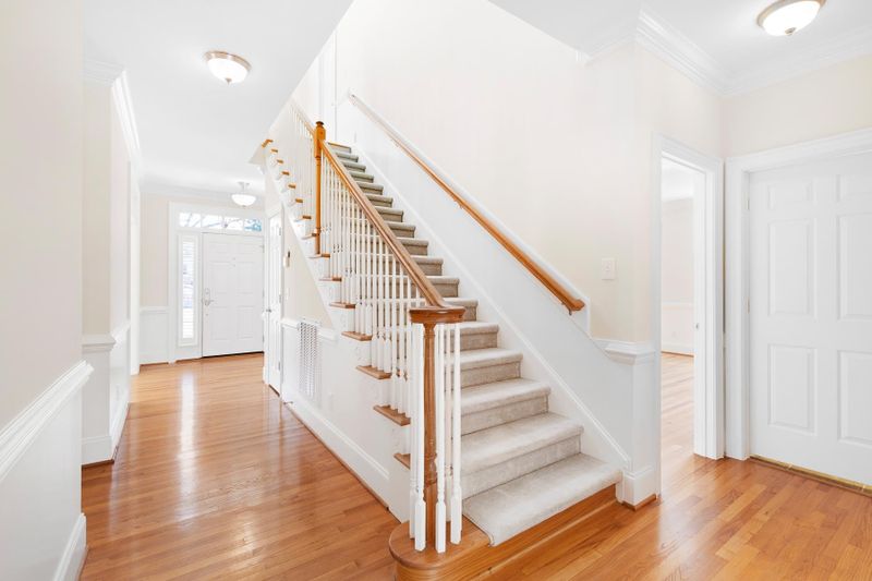 2713 Anderson Dr, Raleigh, NC 27608