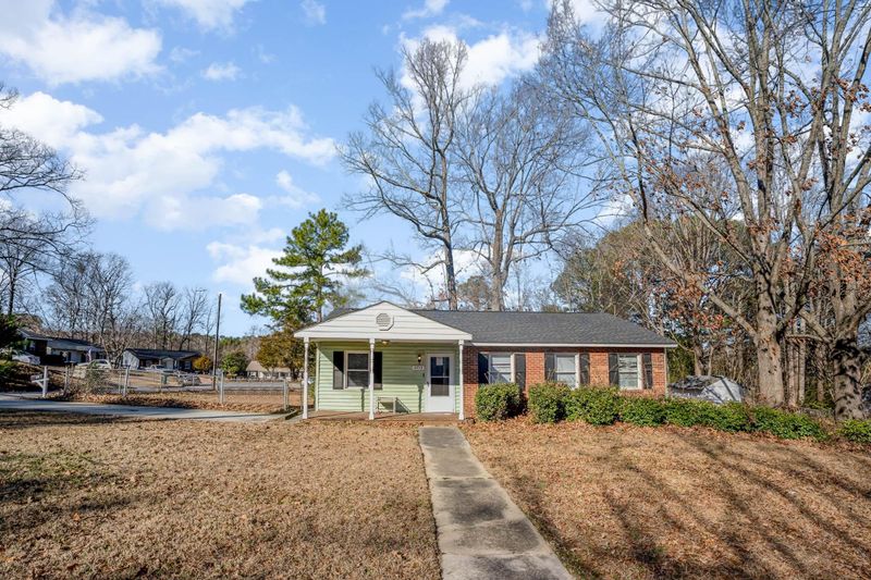 2713 Daytona Dr, Raleigh, NC 27610
