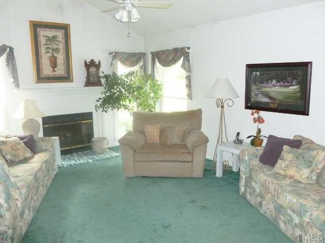 2713 Kempsford Pl, Raleigh, NC 27604