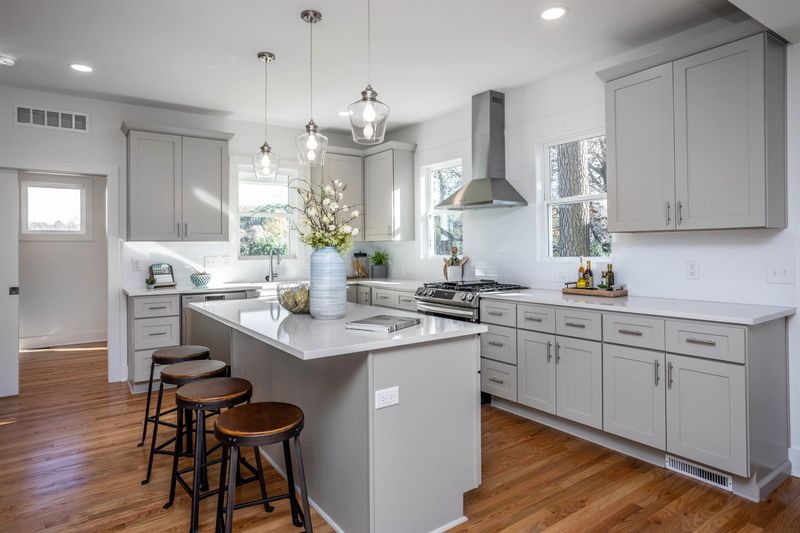 2713 Newbold St, Raleigh, NC 27603