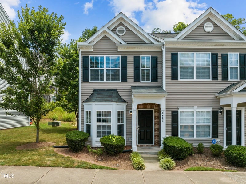 2713 Wyntercrest Ln, Durham, NC 27713