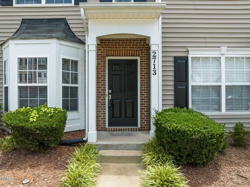 2713 Wyntercrest Ln, Durham, NC 27713