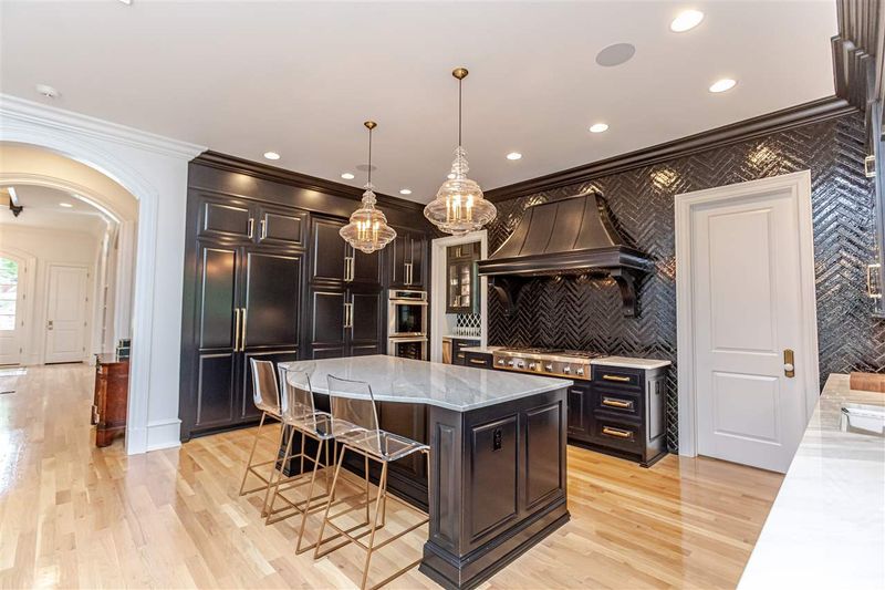 2714 Cambridge Rd, Raleigh, NC 27608