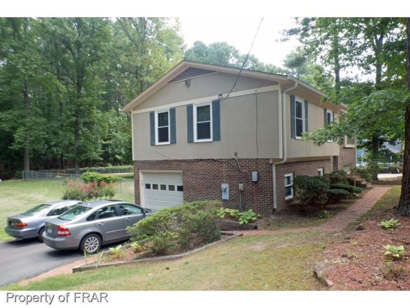 2714 Chippendale Trl, Sanford, NC 27330