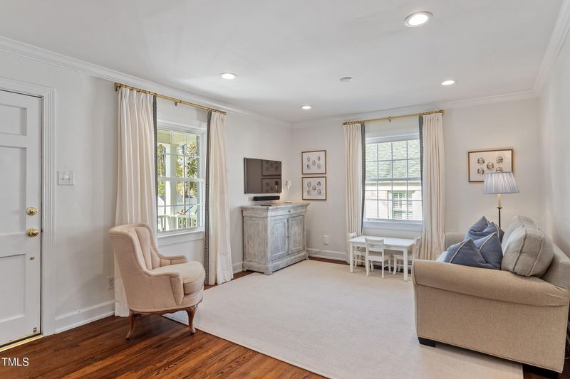 2714 Gordon St, Raleigh, NC 27608