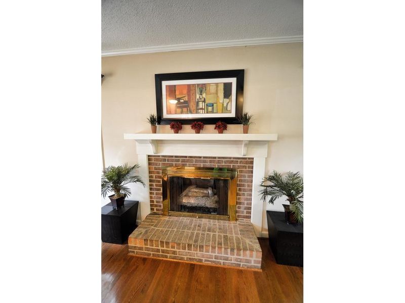 2715 Catherine Dr, Burlington, NC 27215