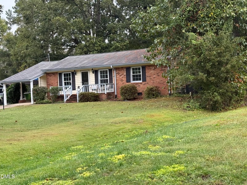 2716 Dove Ln, Raleigh, NC 27604