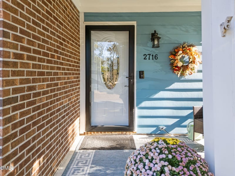 2716 Fernhurst Ln, Raleigh, NC 27604