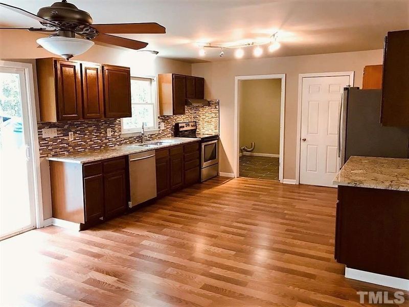 2716 Goshawk Ln, Raleigh, NC 27603