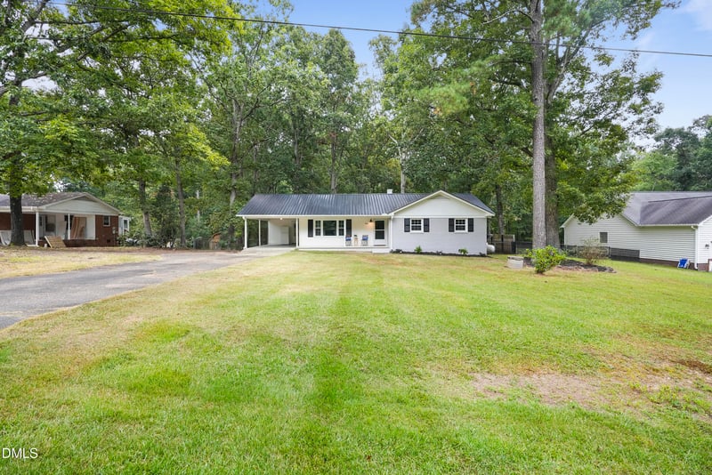 2716 Heather Dr, Sanford, NC 27330