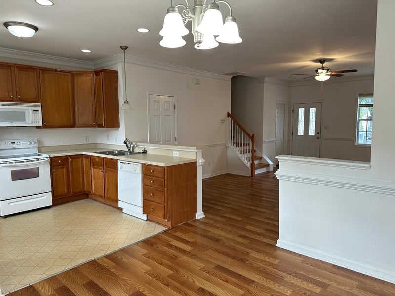 2717 Andover Glen Rd, Raleigh, NC 27604