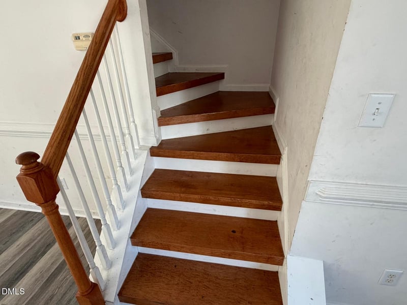 2717 Andover Glen Rd, Raleigh, NC 27604