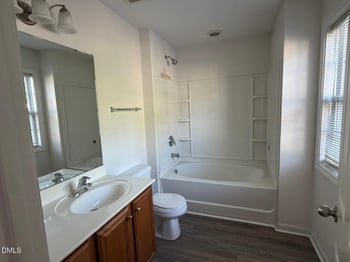 2717 Andover Glen Rd, Raleigh, NC 27604