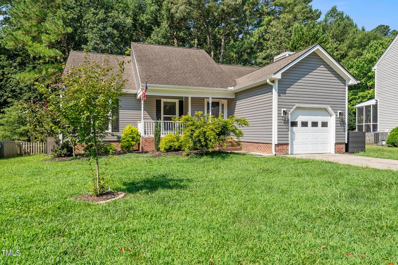 2717 Kempsford Pl, Raleigh, NC 27604