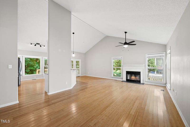 2717 Kempsford Pl, Raleigh, NC 27604