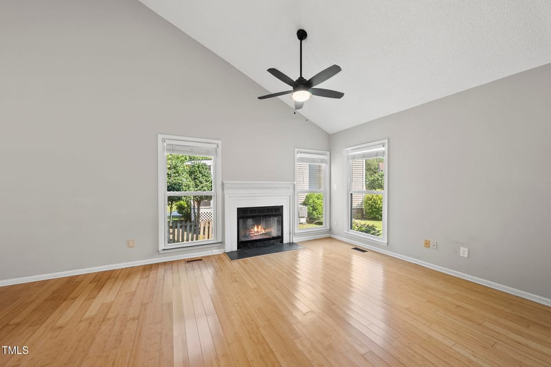 2717 Kempsford Pl, Raleigh, NC 27604