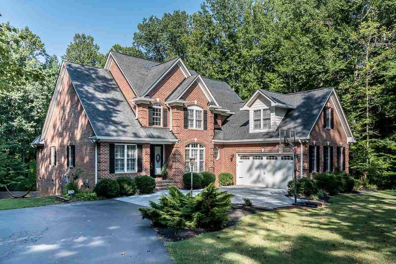 2718 Creek Point Rd, Graham, NC 27253