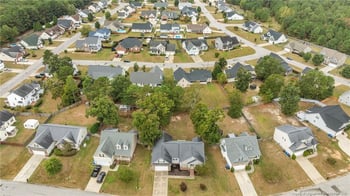 2718 De Koven Dr, Fayetteville, NC 28306