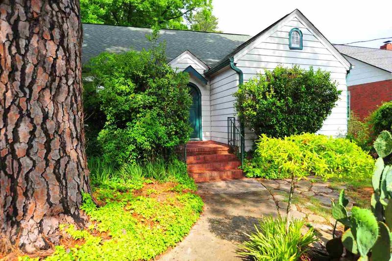 2718 N Roxboro Rd, Durham, NC 27704