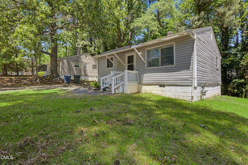 2718 Thelma St, Durham, NC 27704