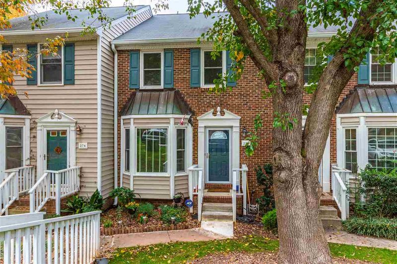 272 Beechtree Dr, Cary, NC 27513