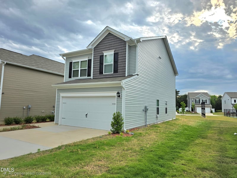 272 Bruce Dr, Dunn, NC 28334