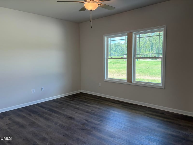 272 Shiloh Dr, Lillington, NC 27546
