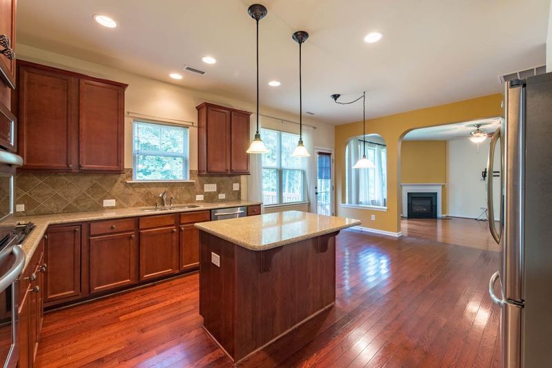 2720 Amery Ln, Raleigh, NC 27616