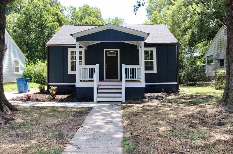 2720 Ashe St, Durham, NC 27703
