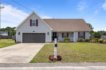 2720 Daniel Boone Ln, Hope Mills, NC 28348