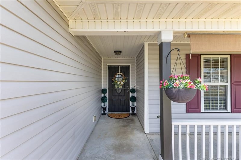 2720 Daniel Boone Ln, Hope Mills, NC 28348